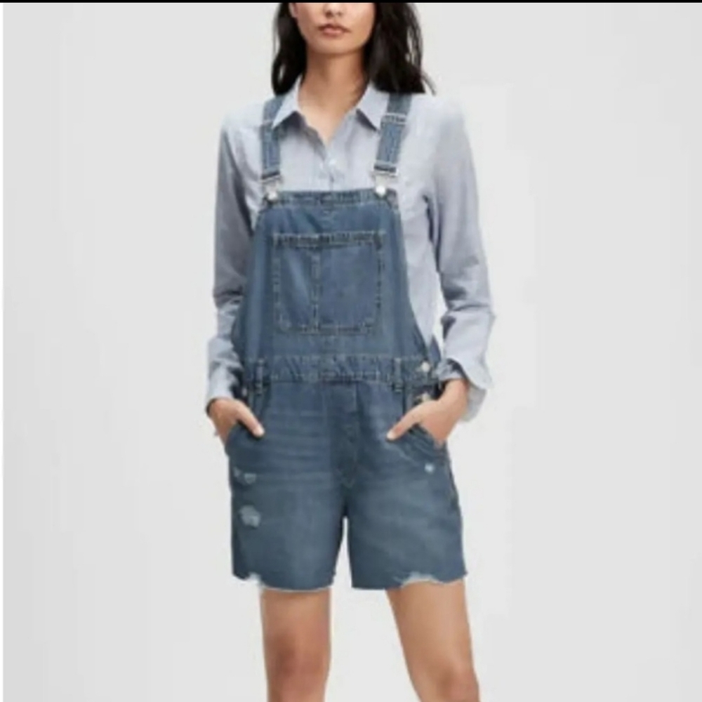 Gap overalls blue denim Medium 5" inseam